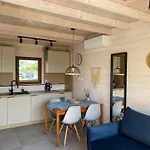 Apartment Koralia I Basen Z Podgrzewana Woda