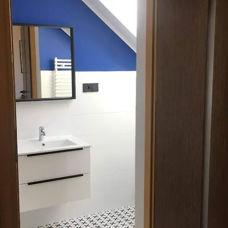 Koralia I Basen Z Podgrzewana Woda