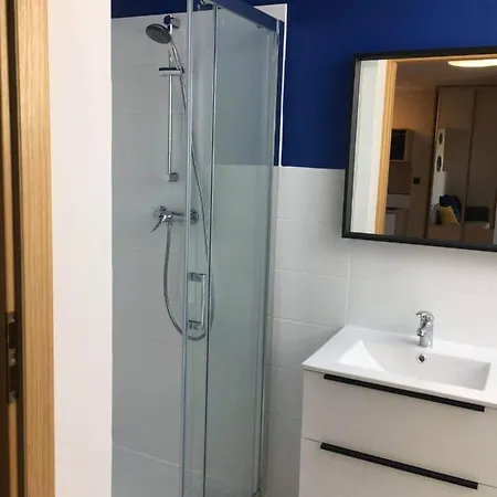 Koralia I Basen Z Podgrzewana Woda * Sarbinowo