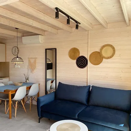 Koralia I Basen Z Podgrzewana Woda Sarbinowo