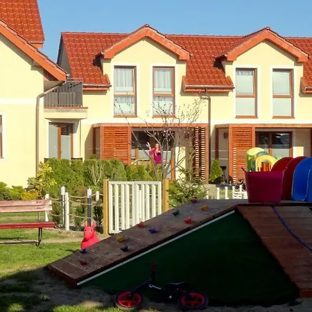 Koralia I Basen Z Podgrzewana Woda Apartment *