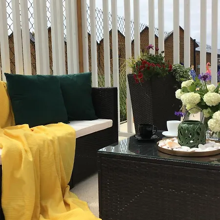 Koralia I Basen Z Podgrzewana Woda Apartamento Sarbinowo