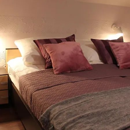 Koralia I Basen Z Podgrzewana Woda Apartment Sarbinowo