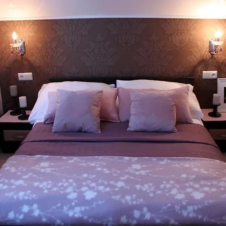 Koralia I Basen Z Podgrzewana Woda Apartment *