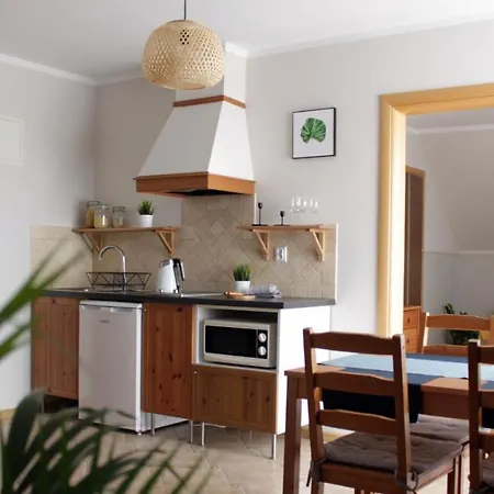 Koralia I Basen Z Podgrzewana Woda