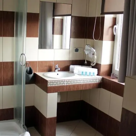 Koralia I Basen Z Podgrzewana Woda Apartamento