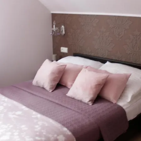 Koralia I Basen Z Podgrzewana Woda *