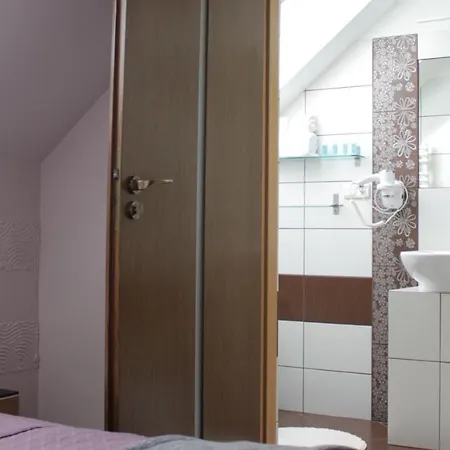 Apartment Koralia I Basen Z Podgrzewana Woda